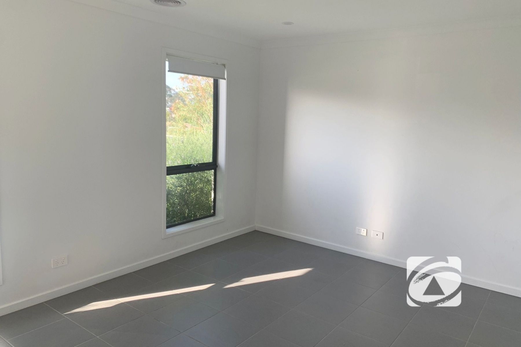 35 Hunt Way, Pakenham VIC 3810, Pakenham - Thumbnail 4