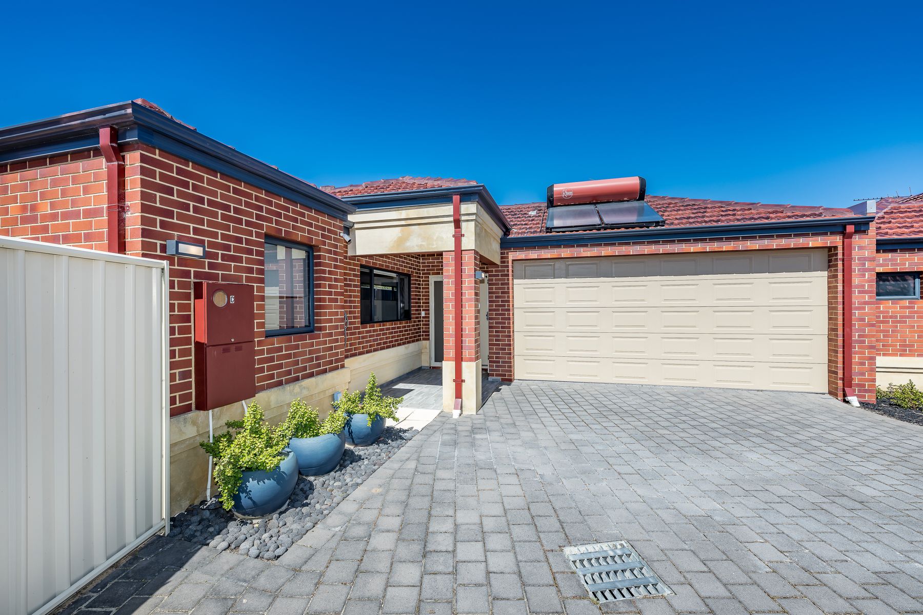 4C Leslie Place, Tuart Hill, WA 6060, Tuart Hill - Thumbnail 2