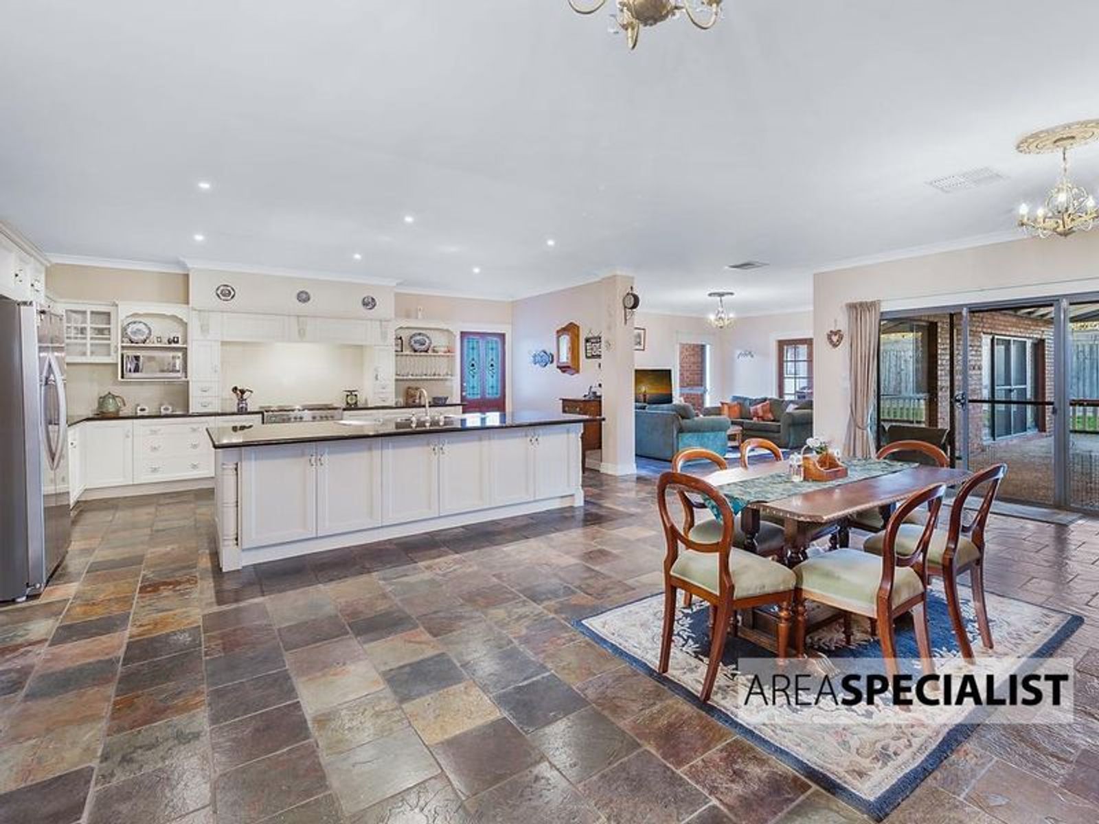 33 Dunferline Crescent, Cranbourne, VIC 3977, Cranbourne - Thumbnail 6