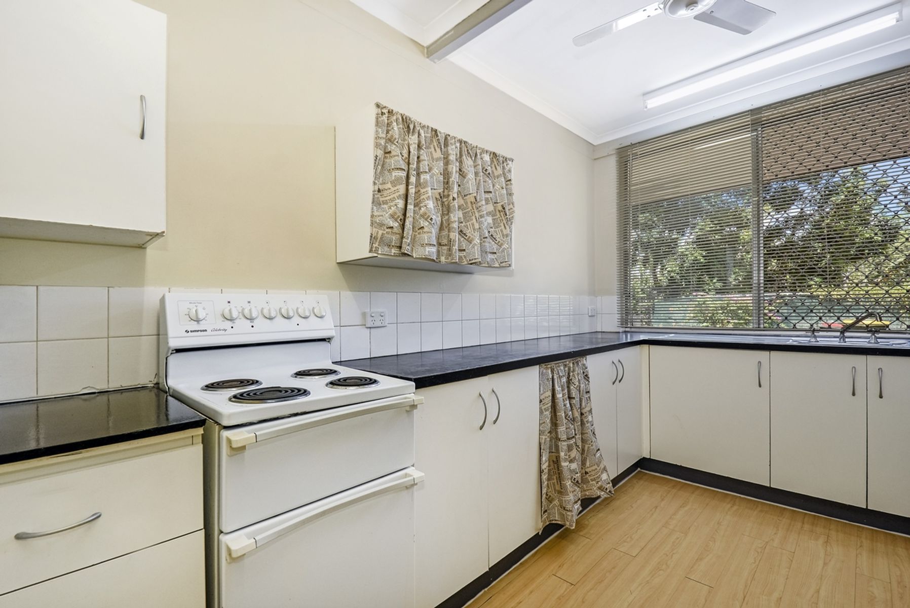 82 Bonson Terrace, Moulden, NT 0830, Moulden - Thumbnail 2