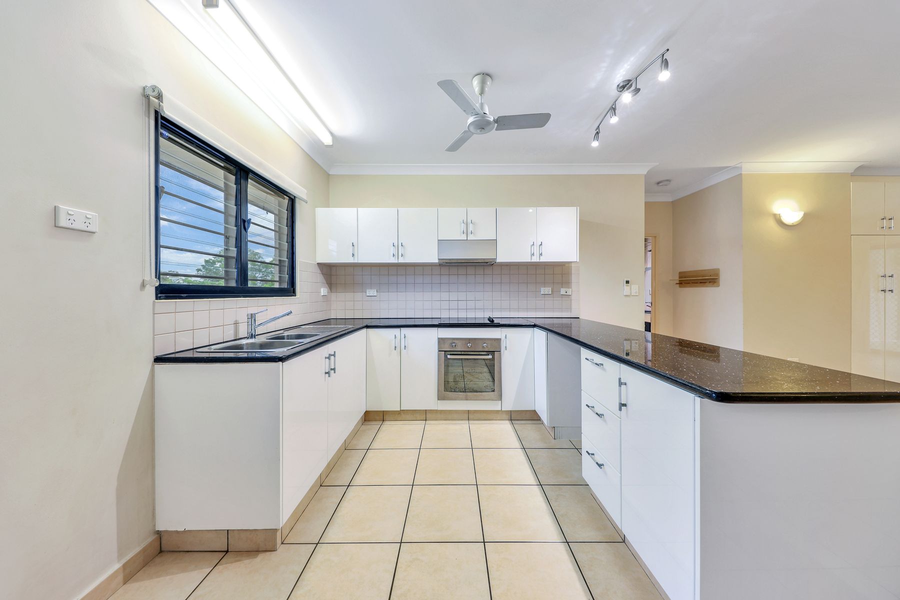 1/25 Yirra Crescent, Rosebery NT 0832, Rosebery - Thumbnail 3