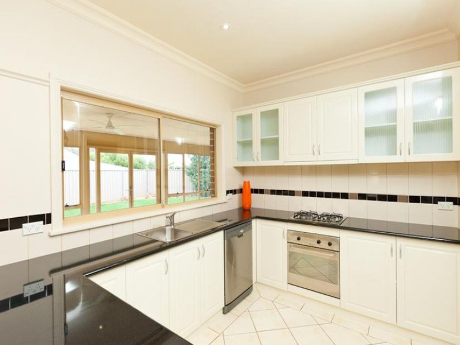 9 Vineleaf Street, Mildura - Thumbnail 6