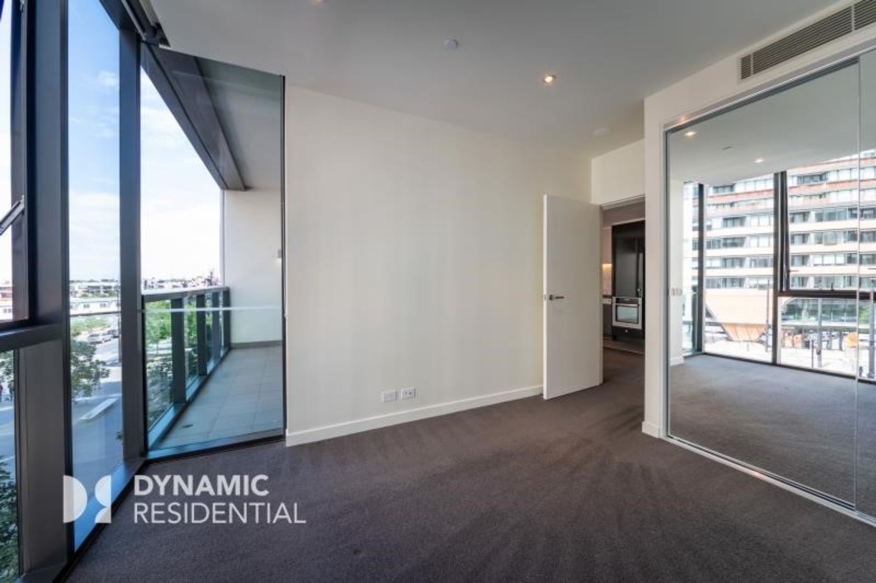 2E/9 Waterside Place, Docklands, Docklands - Thumbnail 6