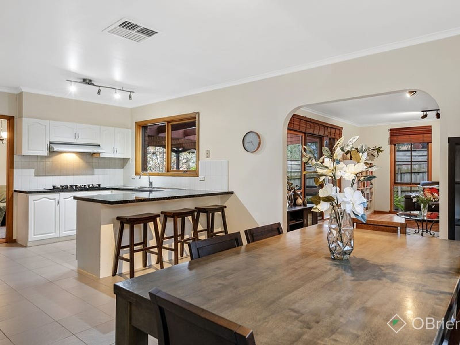 19 Huxley Crescent, Endeavour Hills, VIC 3802, Endeavour Hills - Thumbnail 3