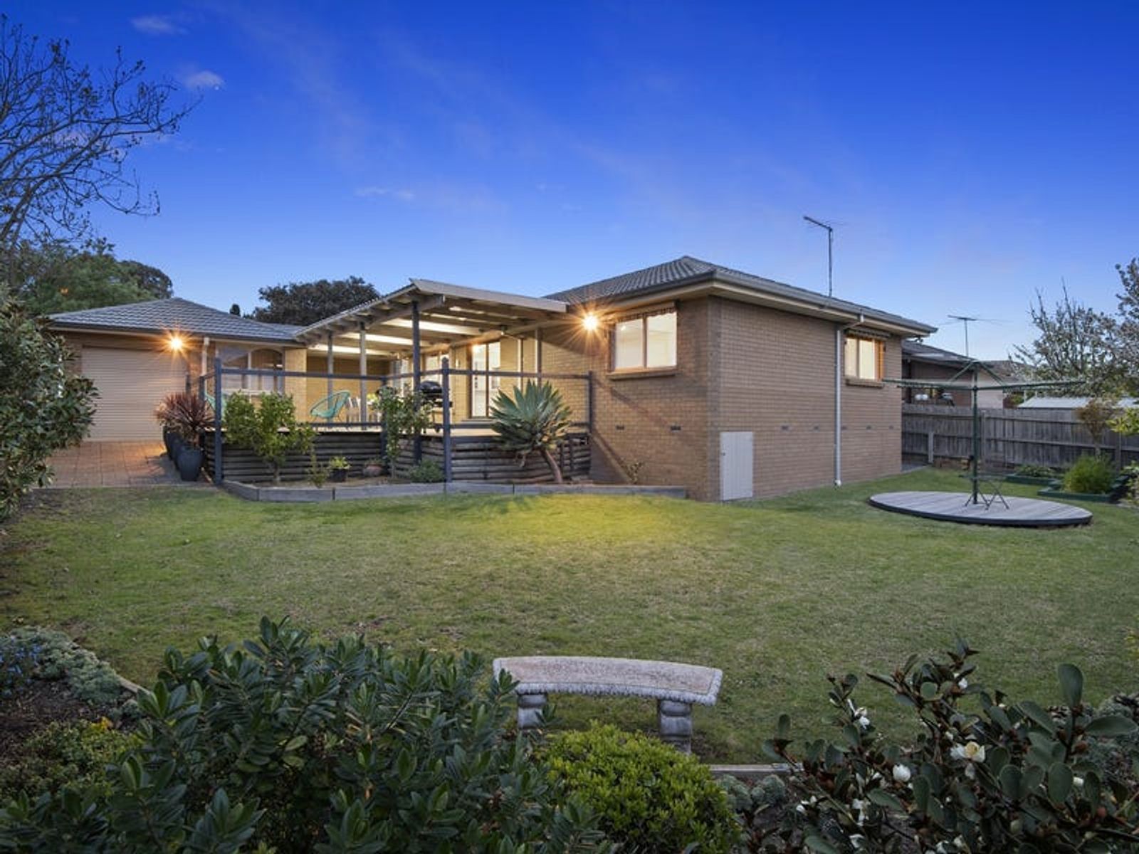 7 John Fawkner Drive, Endeavour Hills, VIC 3802, Endeavour Hills - Thumbnail 8