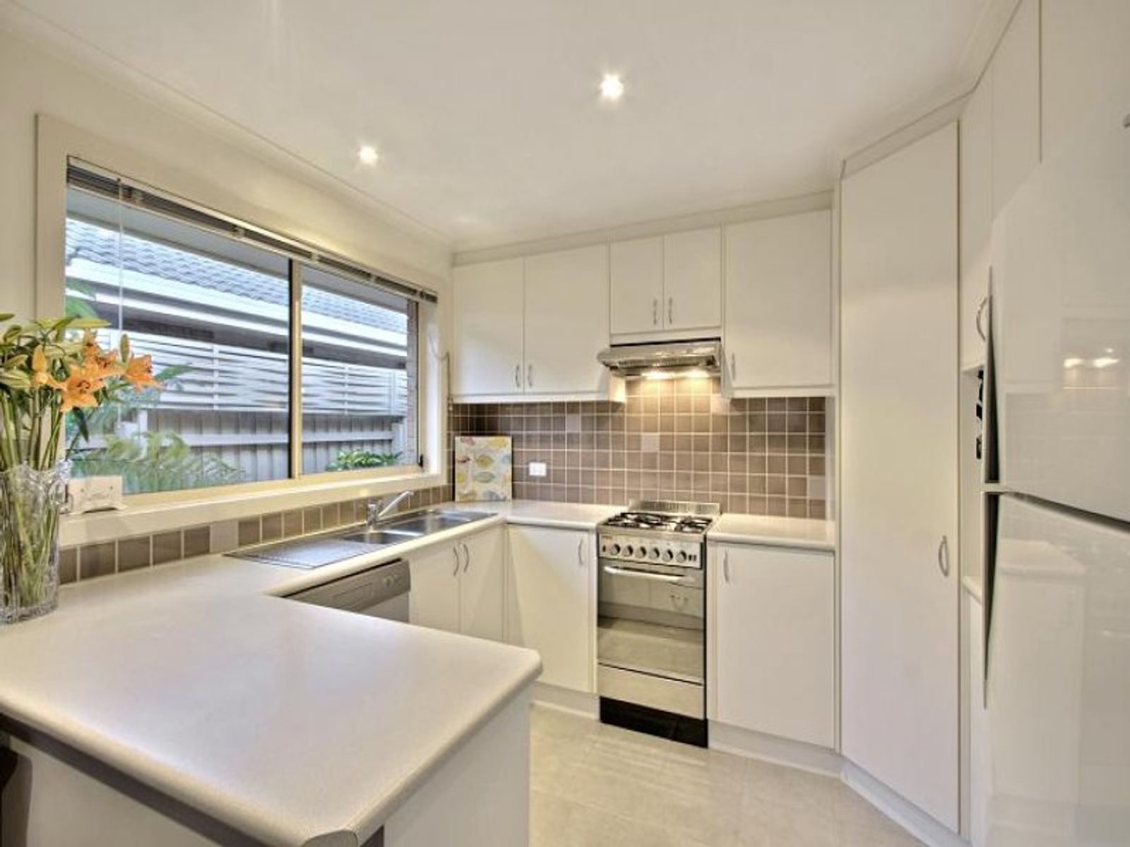 22 Bianca Drive, Aspendale Gardens, VIC 3195, Aspendale Gardens - Thumbnail 2
