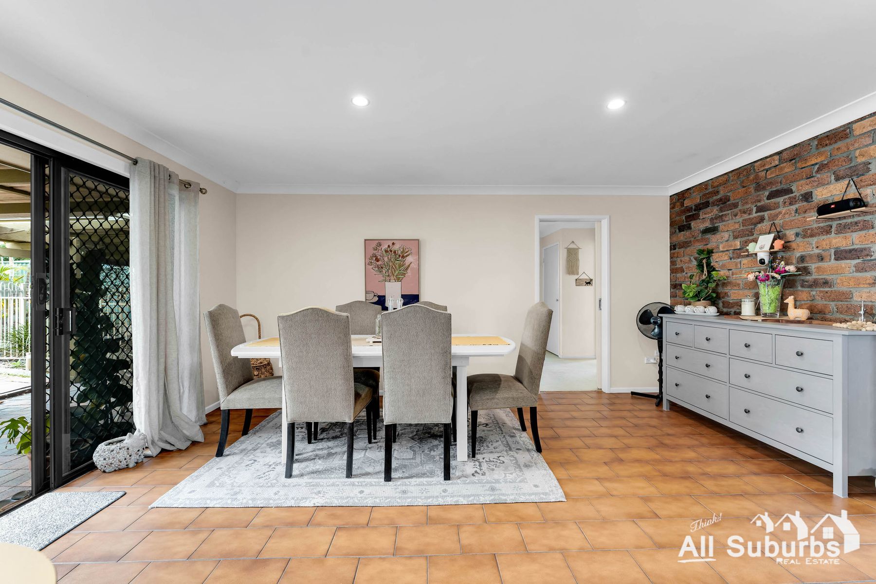 26 Conifer Street, Hillcrest QLD 4118, Hillcrest - Thumbnail 4