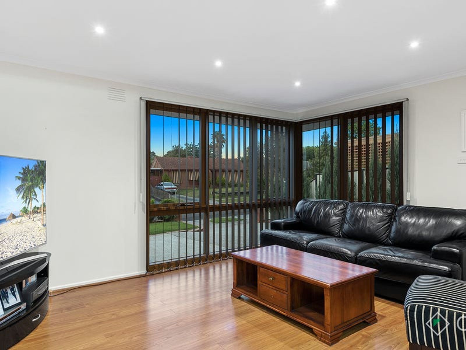 4 Heathmere Crescent, Endeavour Hills, VIC 3802, Endeavour Hills - Thumbnail 2