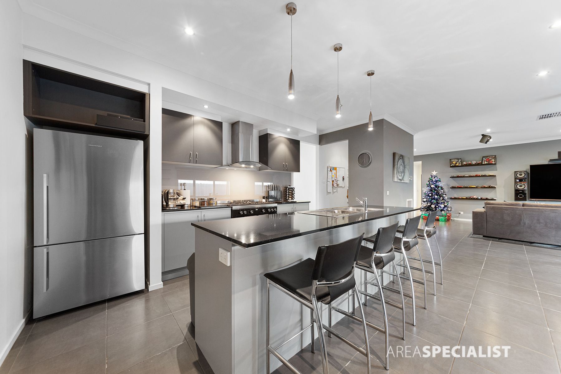 114 Sandalwood Drive, Pakenham, VIC 3810, Pakenham - Thumbnail 4