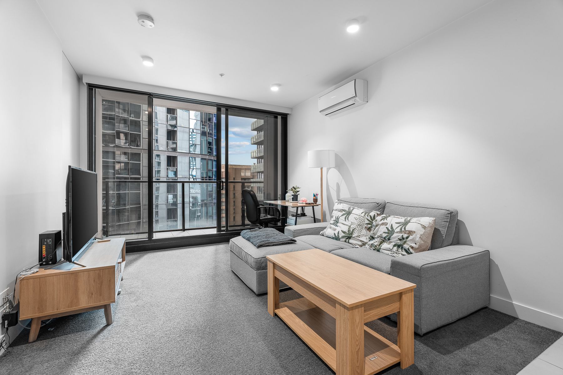 1613/33 MacKenzie Street, Melbourne, VIC 3000, Melbourne - Thumbnail 3