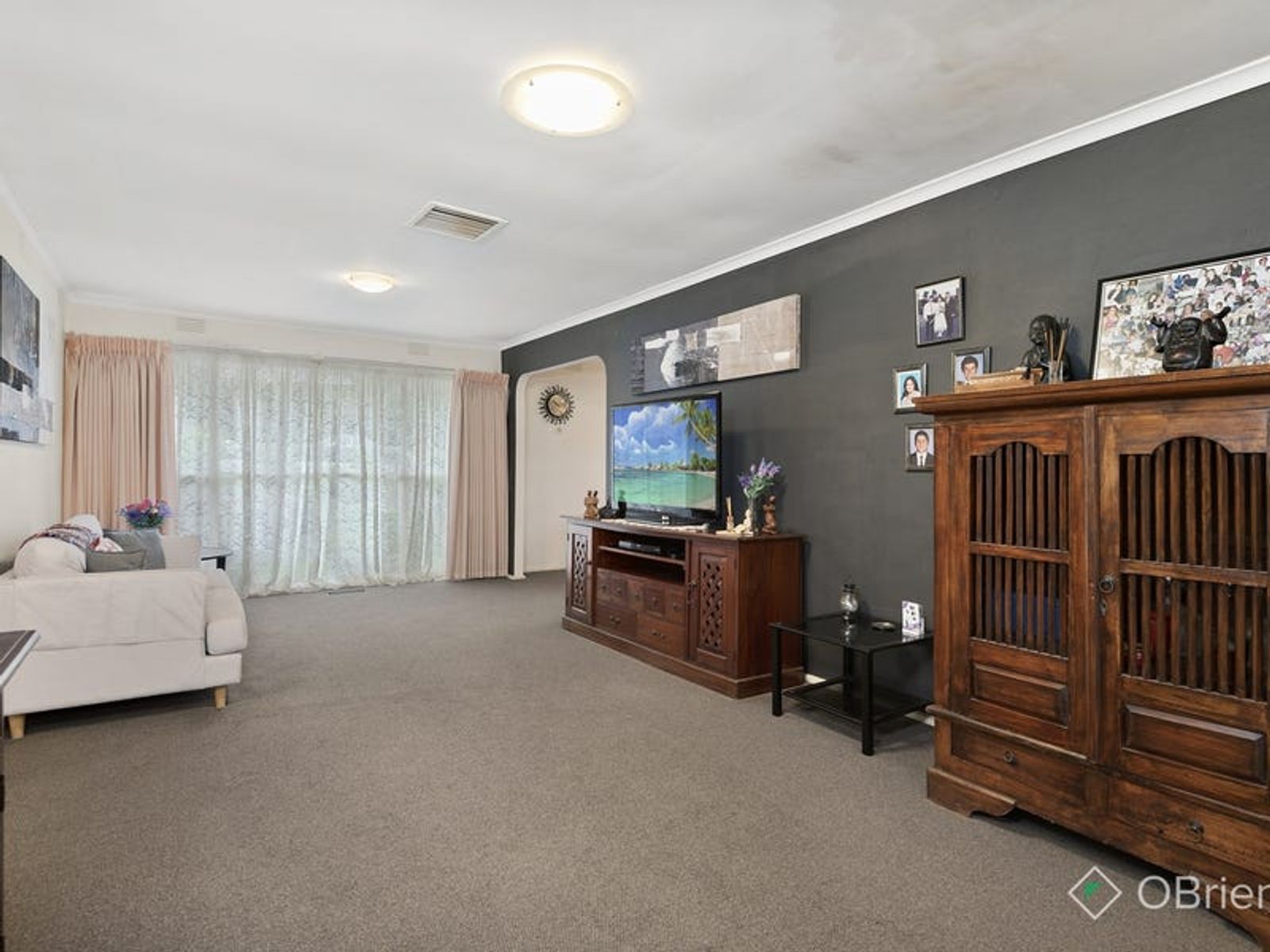 11 Hughes Close, Endeavour Hills, VIC 3802, Endeavour Hills - Thumbnail 2