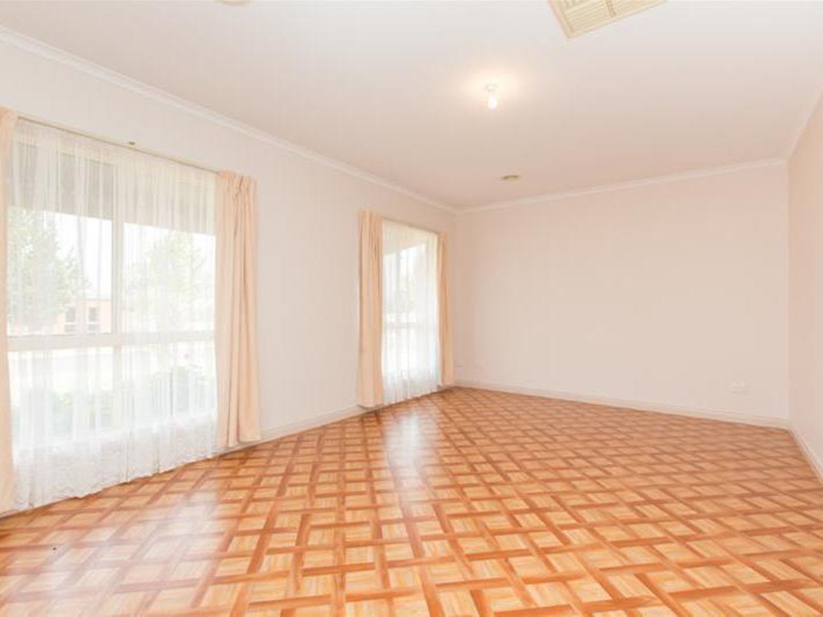 55 Matthew Flinders Drive, Mildura - Thumbnail 2