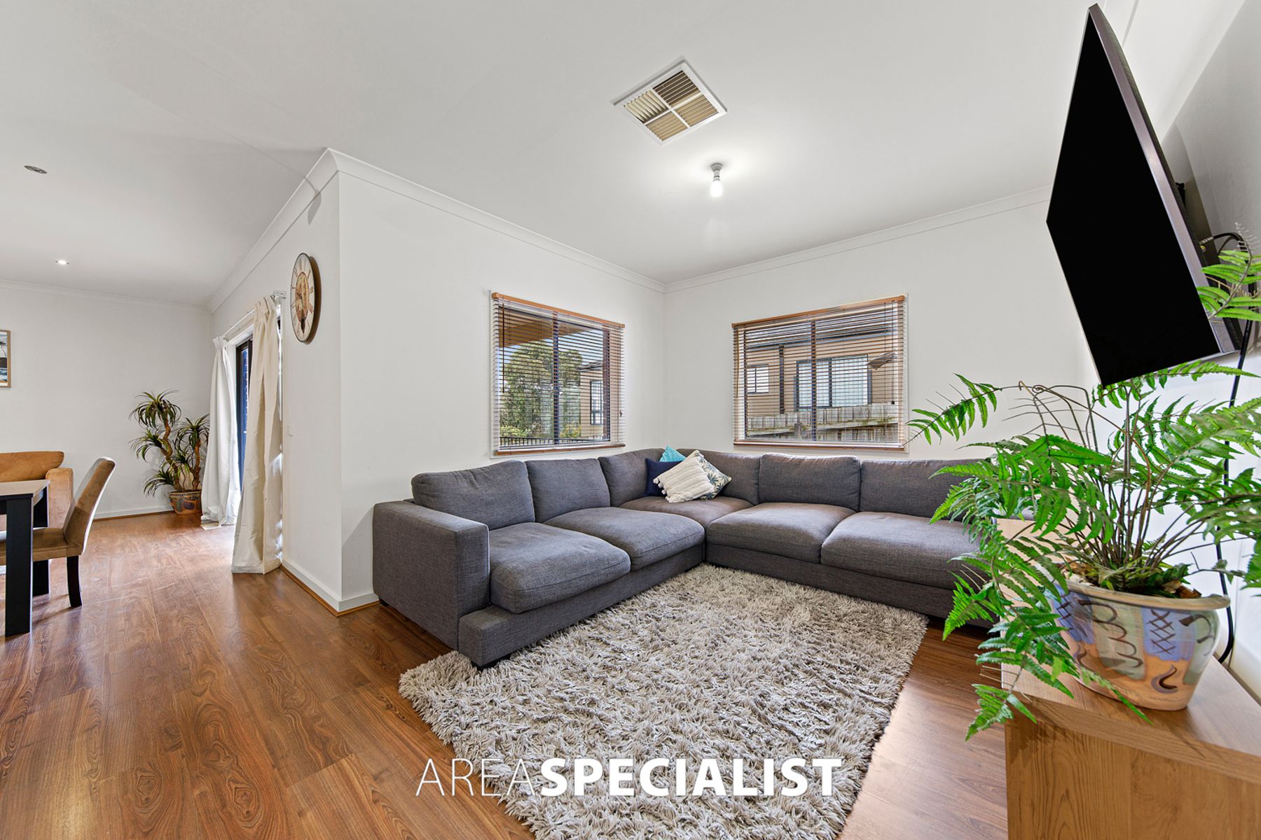 22 Yellow Gum Drive, Pakenham, VIC 3810, Pakenham - Thumbnail 4
