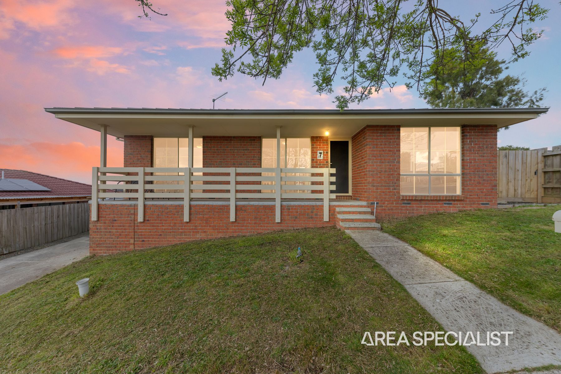 7 Luca Place, Pakenham, VIC 3810, Pakenham - Thumbnail 2