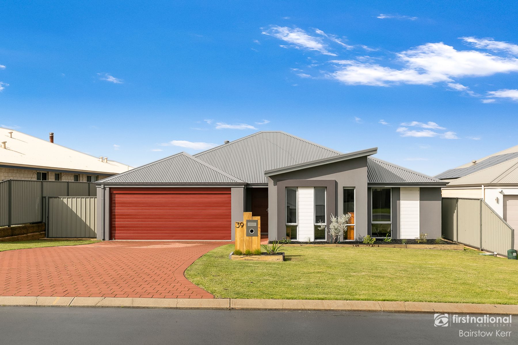 39 Houghton Boulevard, Bayonet Head - Image 1