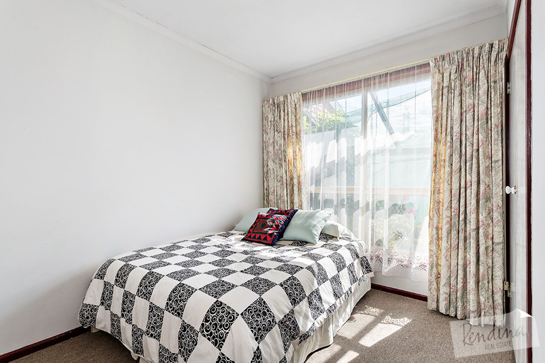 2/76-80 Parkside Avenue, Keilor East - Thumbnail 6