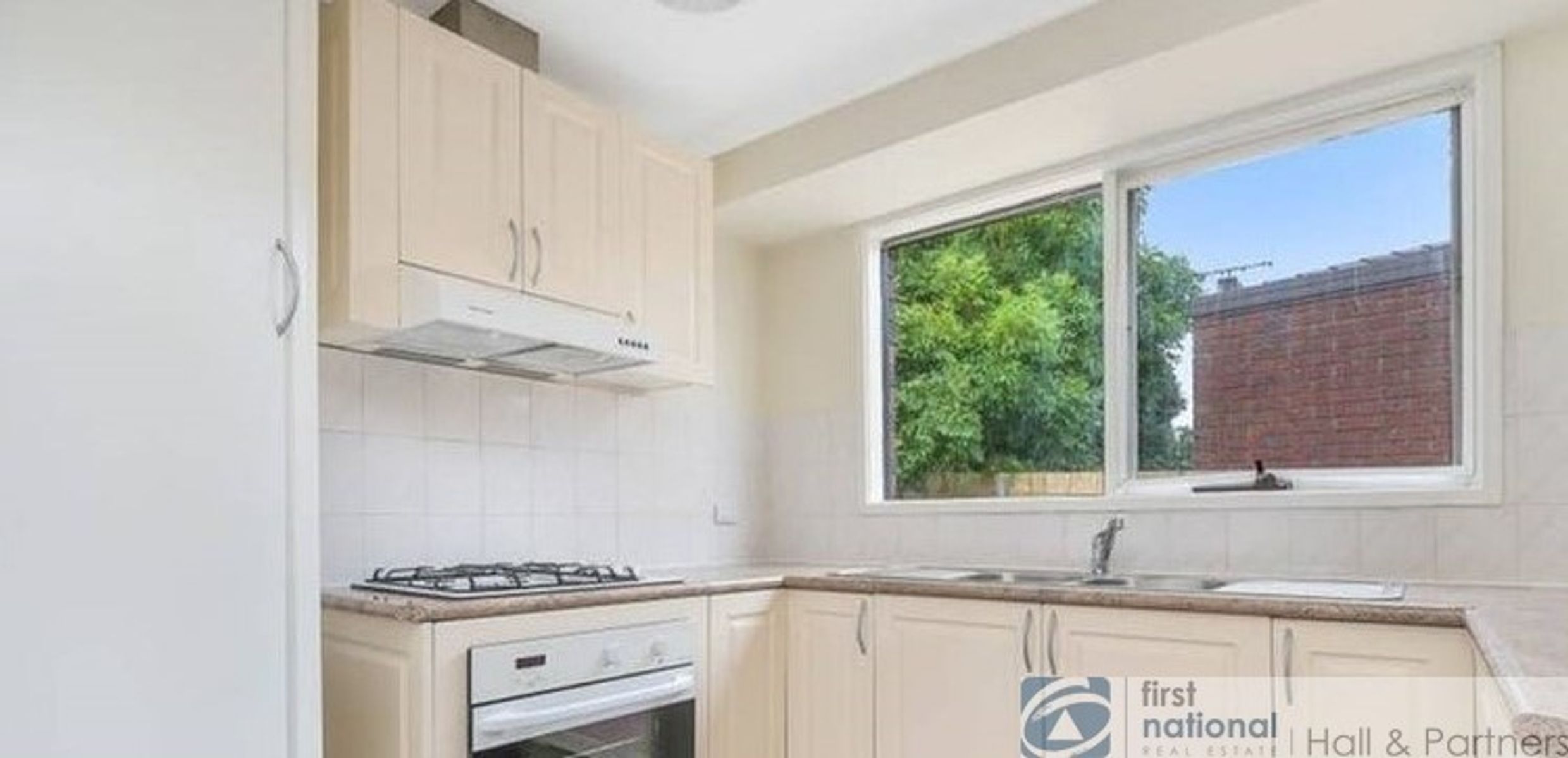 15 Meredith Crescent, Hampton Park VIC 3976, Hampton Park - Thumbnail 2