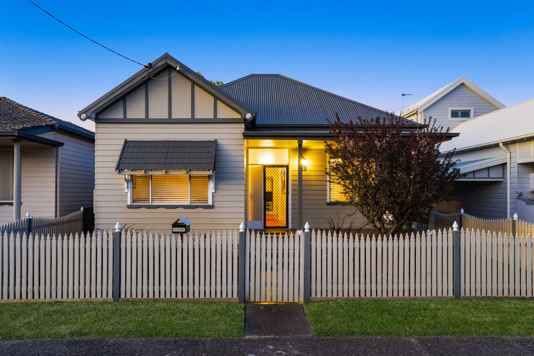 120 Turnbull Street, Hamilton South NSW 2303