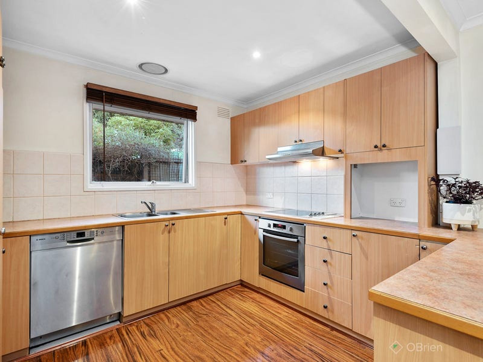 9 Bedford Court, Endeavour Hills, VIC 3802, Endeavour Hills - Thumbnail 3