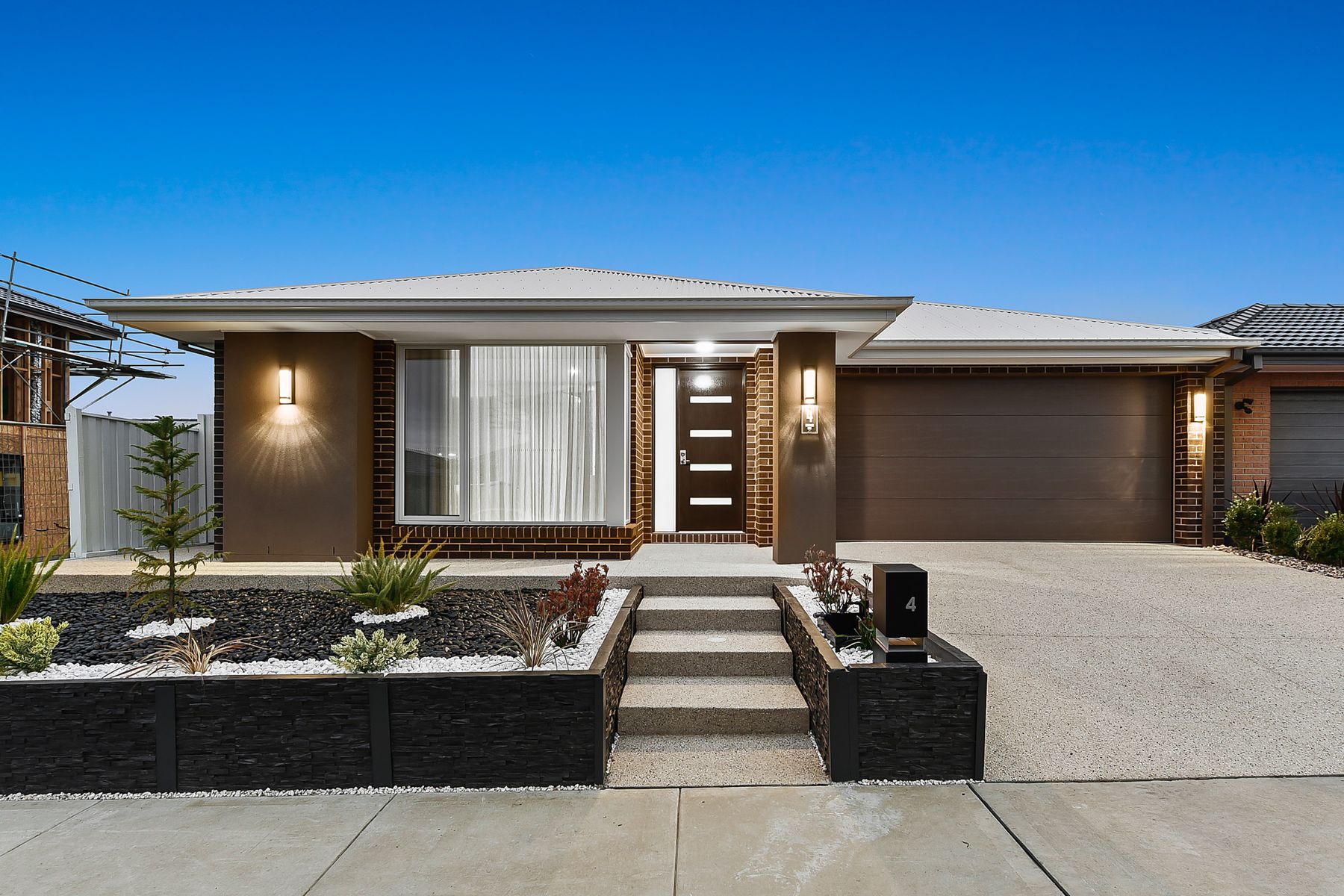 4 Brumich Way, Clyde North, VIC 3978, Clyde North - Thumbnail 2