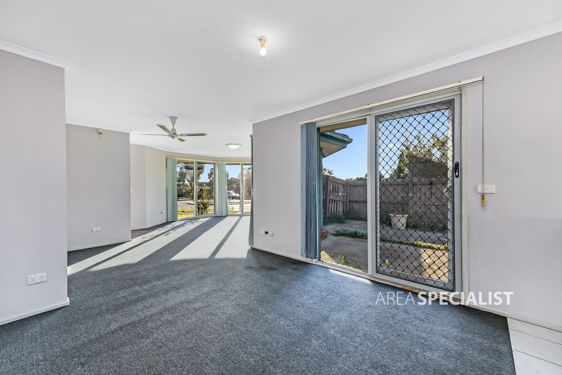 30 Raisell Road, Cranbourne West, VIC 3977, Cranbourne West - Thumbnail 4