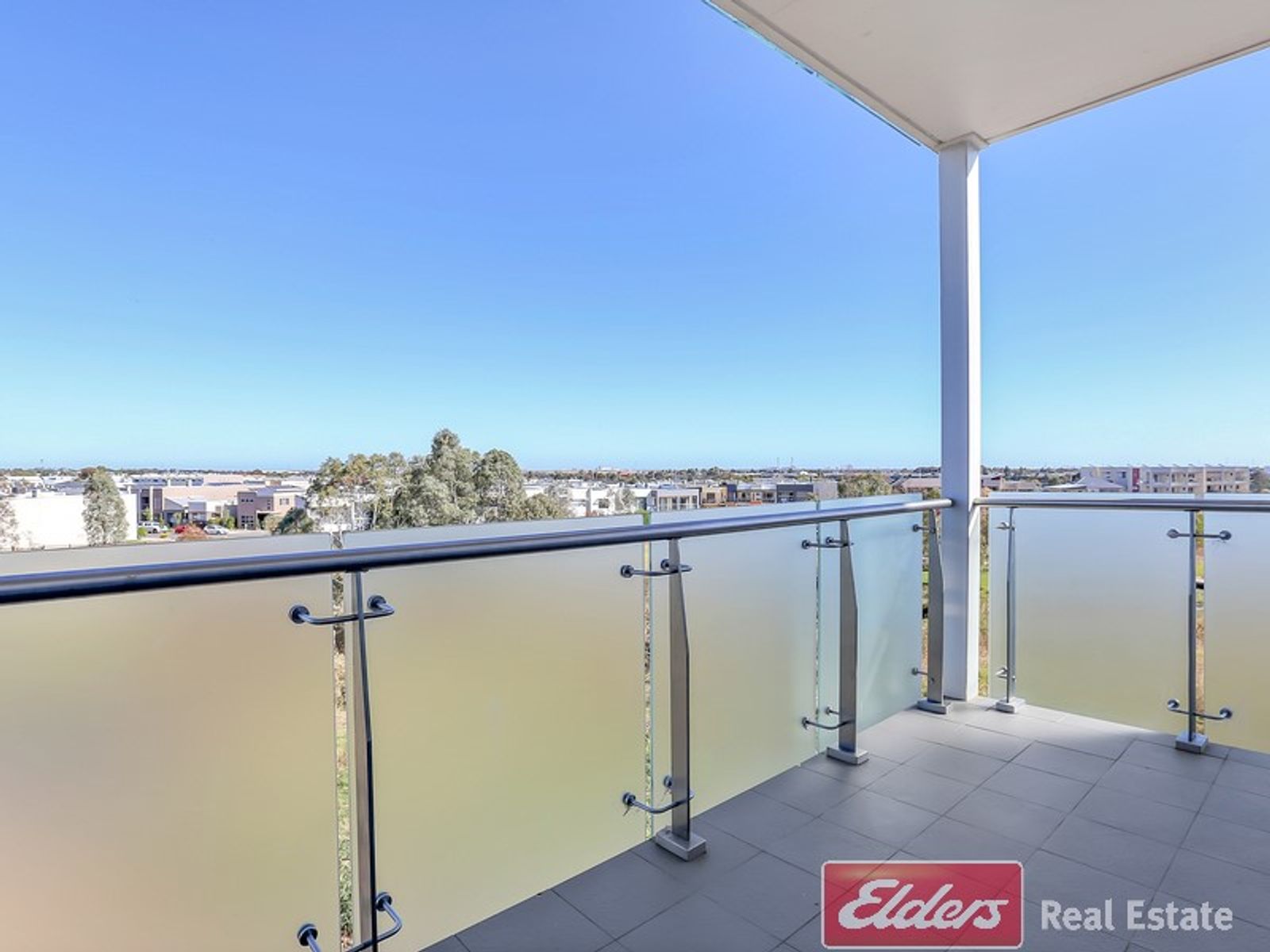 12/21, Mawson Lakes - Thumbnail 7