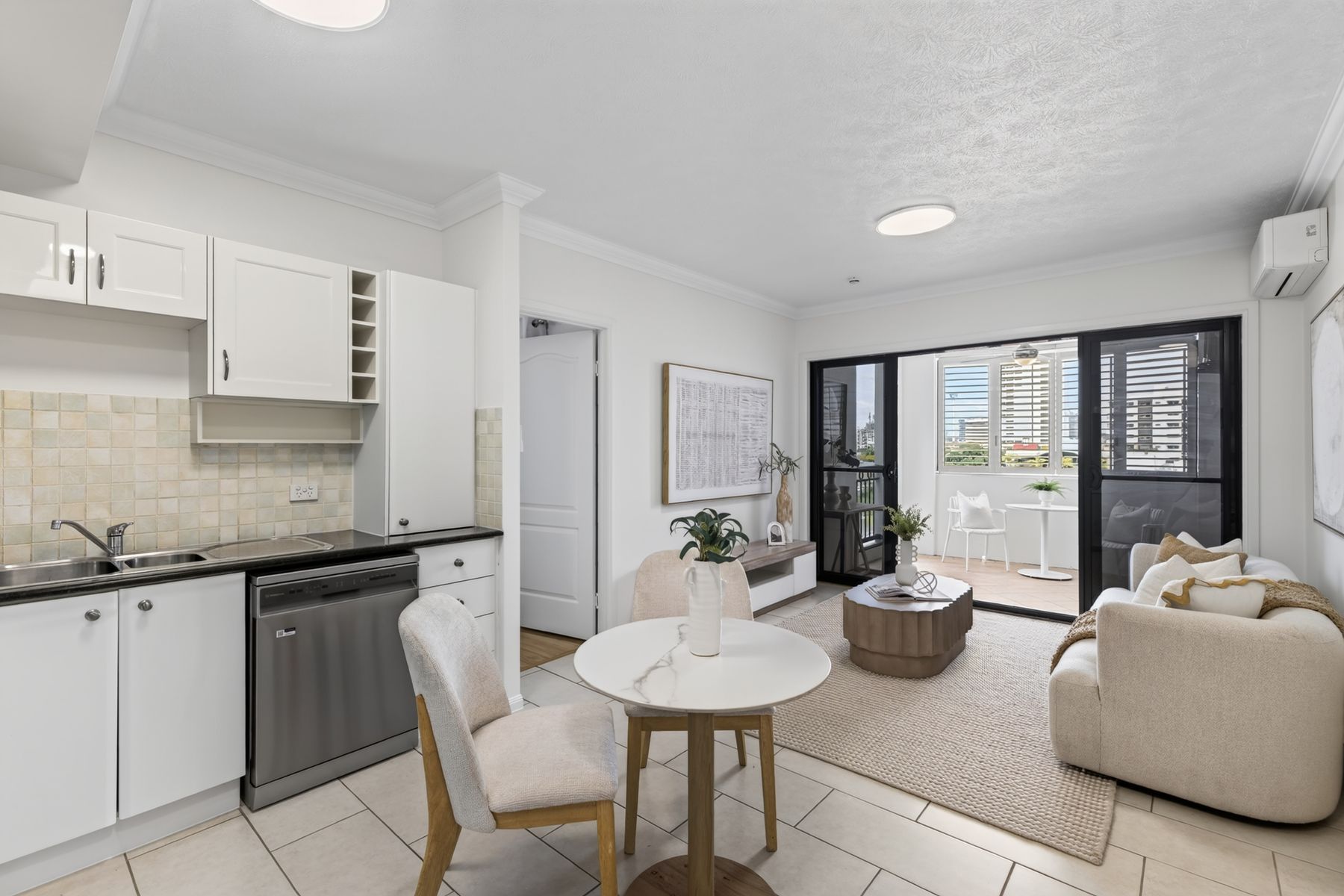 19/40 Bell Street, Kangaroo Point - Image 1