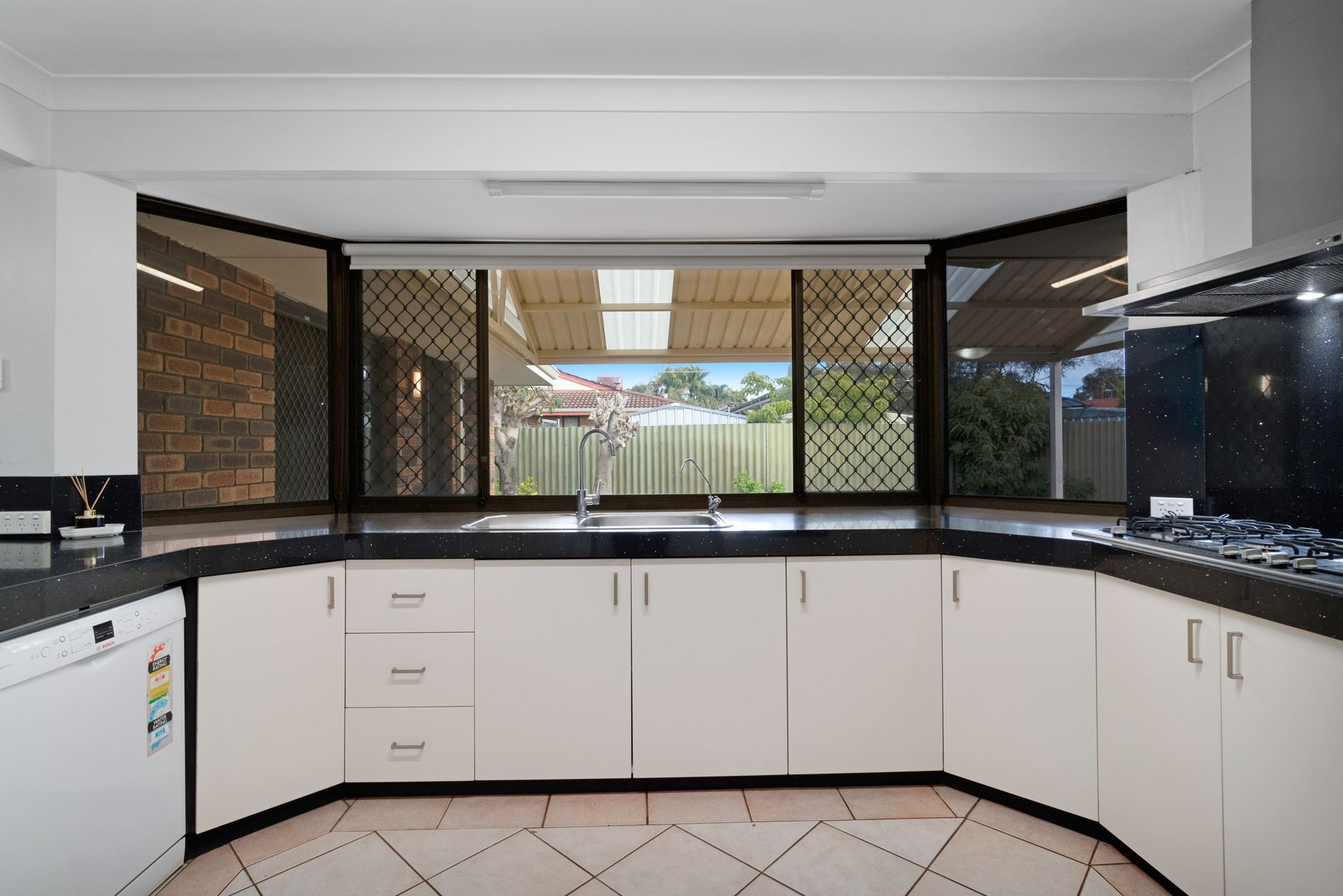 147 Apsley Road, Willetton WA 6155, Willetton - Thumbnail 3