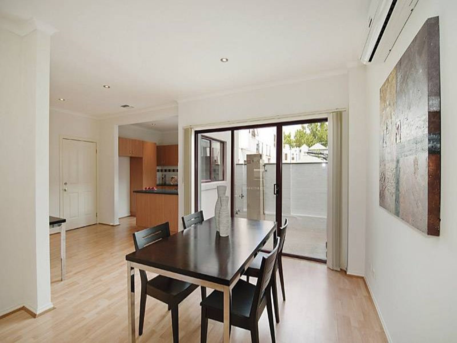 24 Newton Street, Kensington - Thumbnail 3