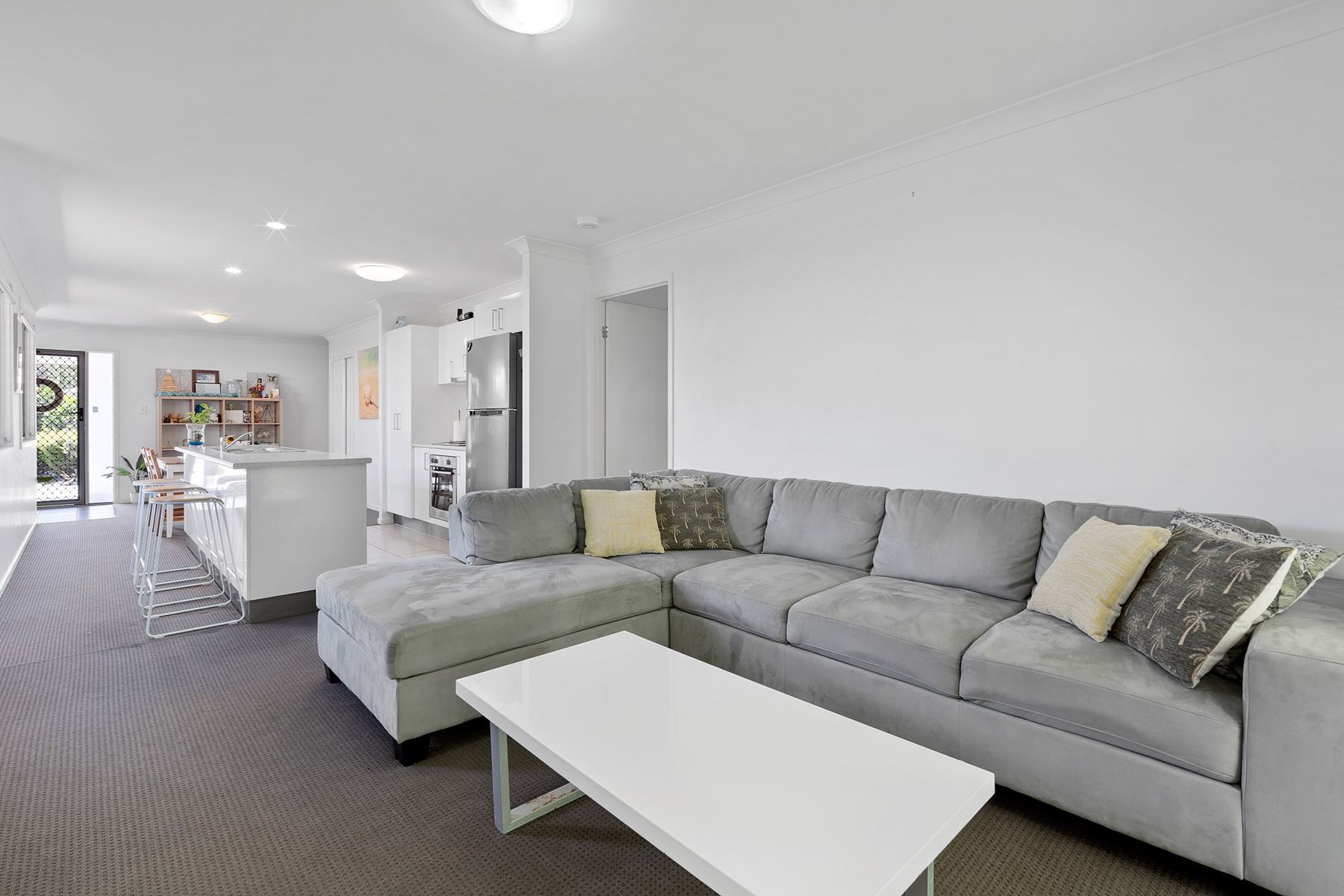 2/111 McAuley Parade, Pacific Pines, QLD 4211, Pacific Pines - Thumbnail 5