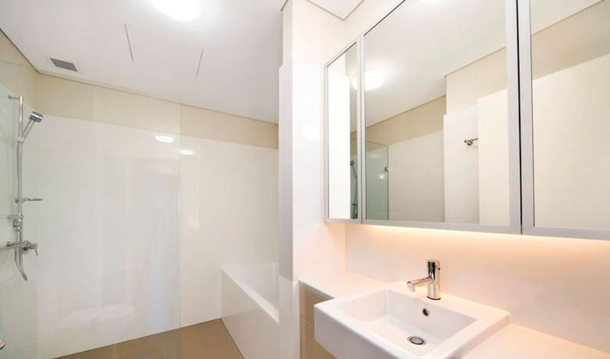 2/4-6 Ellis Street, Chatswood NSW 2067, Chatswood - Thumbnail 2
