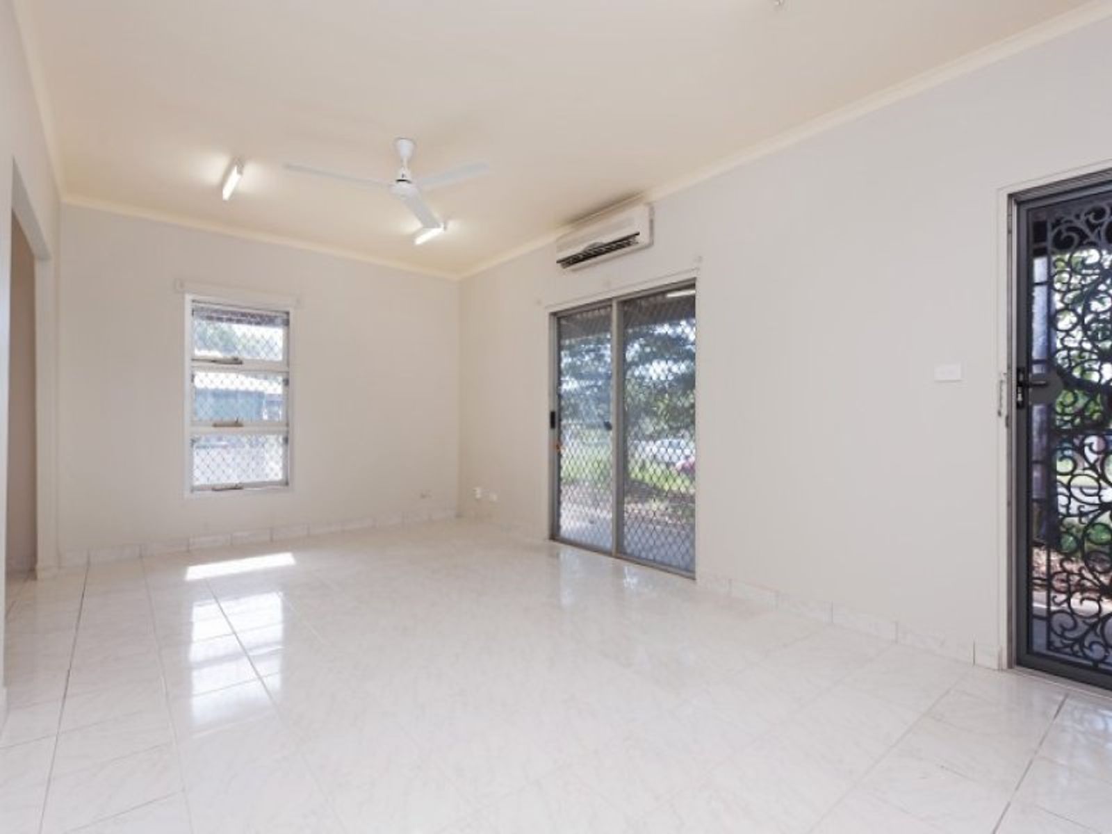 14 Tiwi Gardens, Tiwi NT 0810, Tiwi - Thumbnail 2