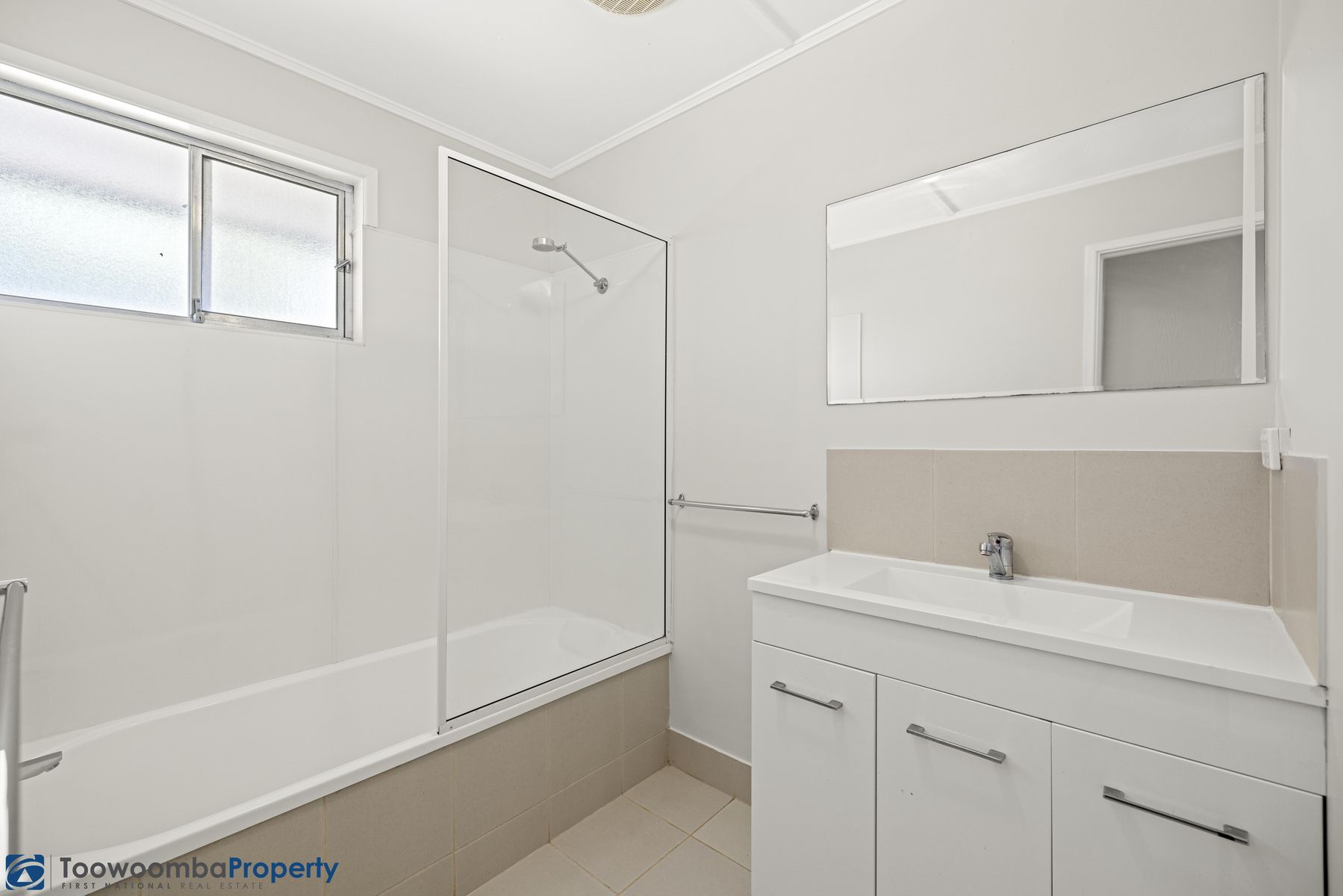 64 Sardon Street, Centenary Heights QLD 4350, Centenary Heights - Thumbnail 8