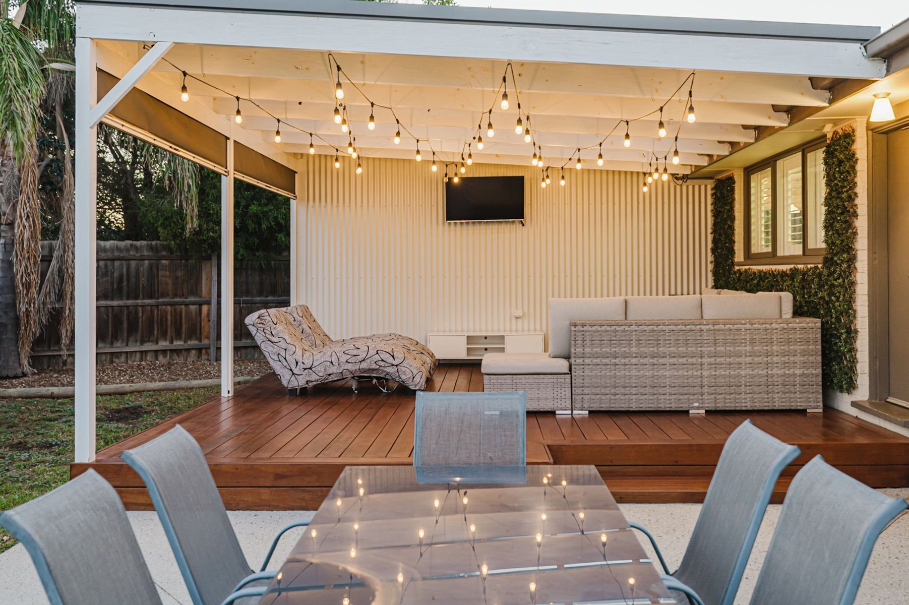 054 Open2view ID946620 33 Malcolm Street