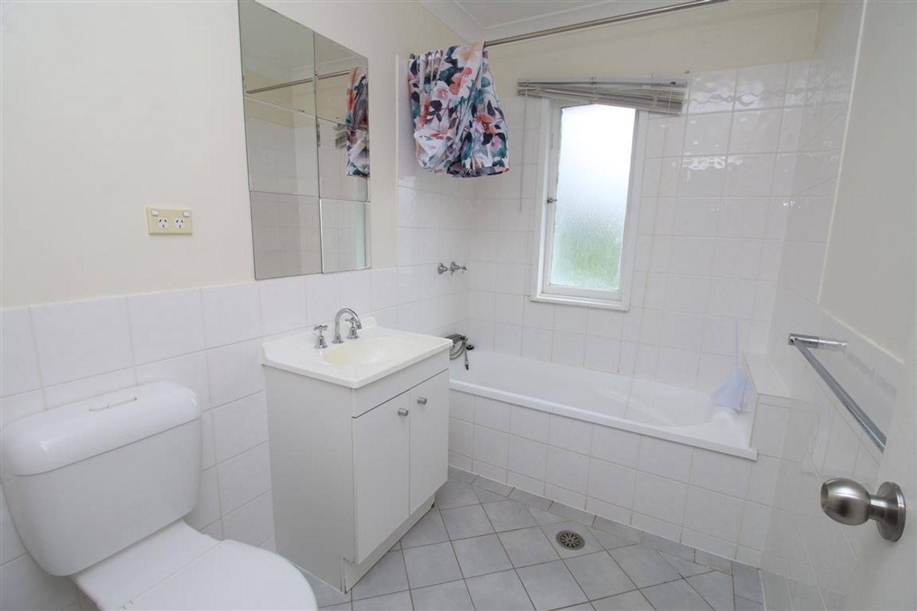 140 Petrie Street, Tenterfield NSW 2372, Tenterfield - Thumbnail 6