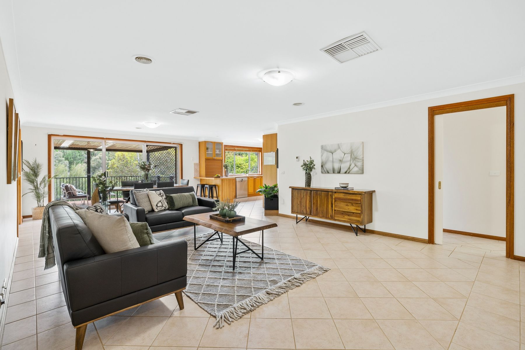 26 River Drive, Queanbeyan - Thumbnail 4