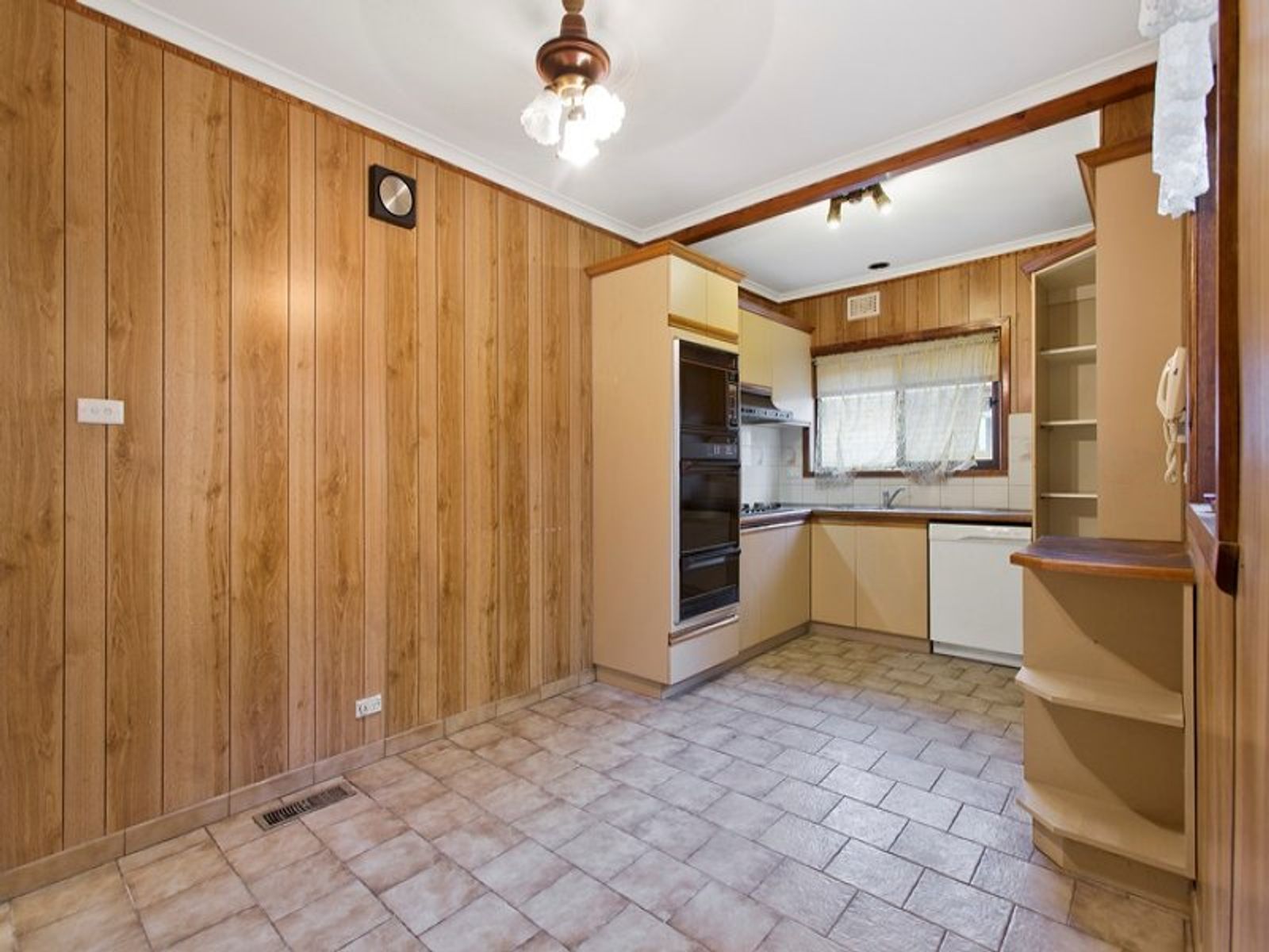 9 Elmhurst Street, Noble Park North, VIC 3174, Noble Park North - Thumbnail 3