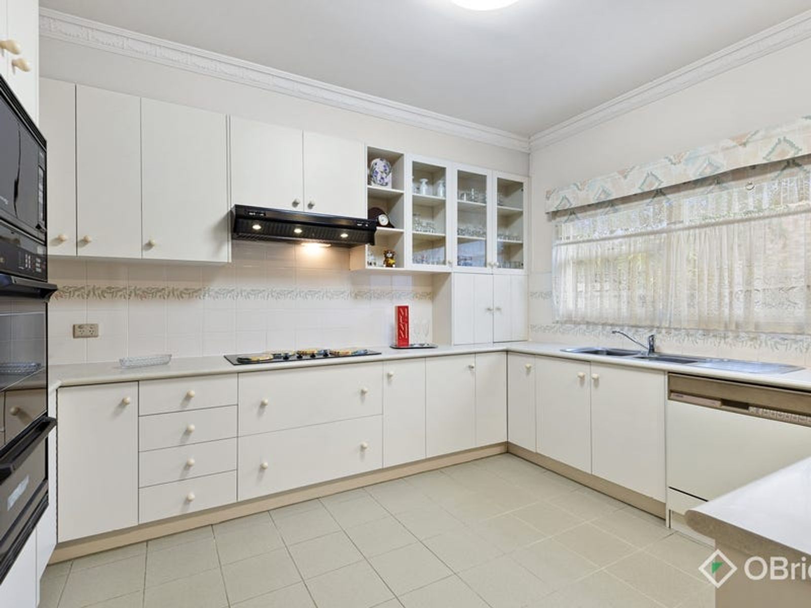 7 Venice Gardens, Endeavour Hills, VIC 3802, Endeavour Hills - Thumbnail 3