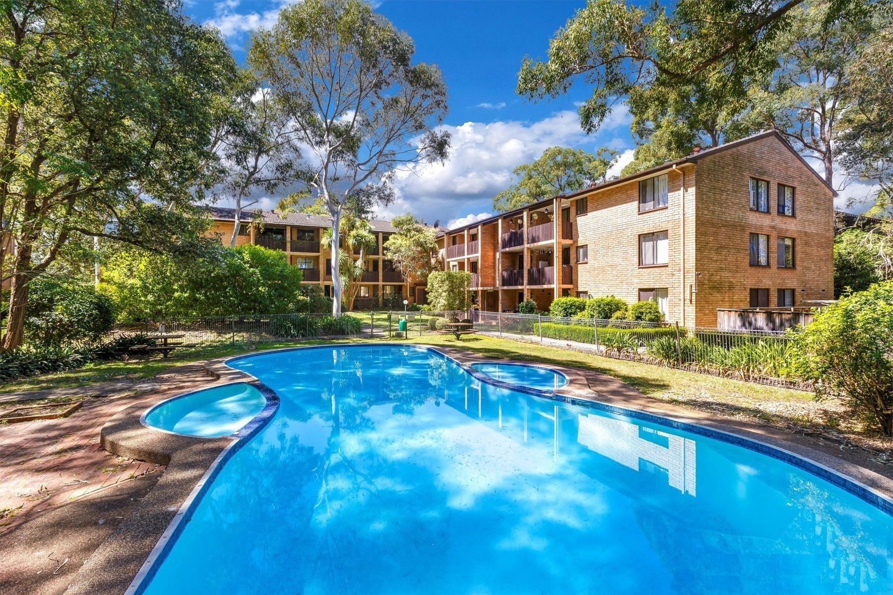 63 35 Fontenoy Rd, Macquarie Park   Pool