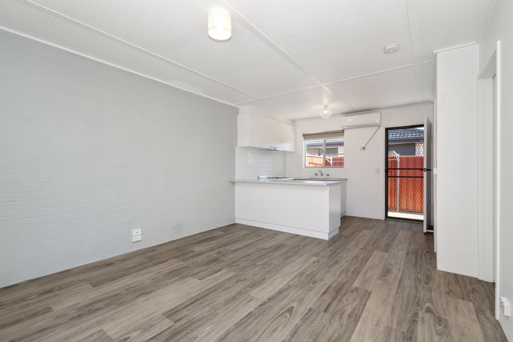 1/57 Lockwood Road, Kangaroo Flat VIC 3555, Kangaroo Flat - Thumbnail 2