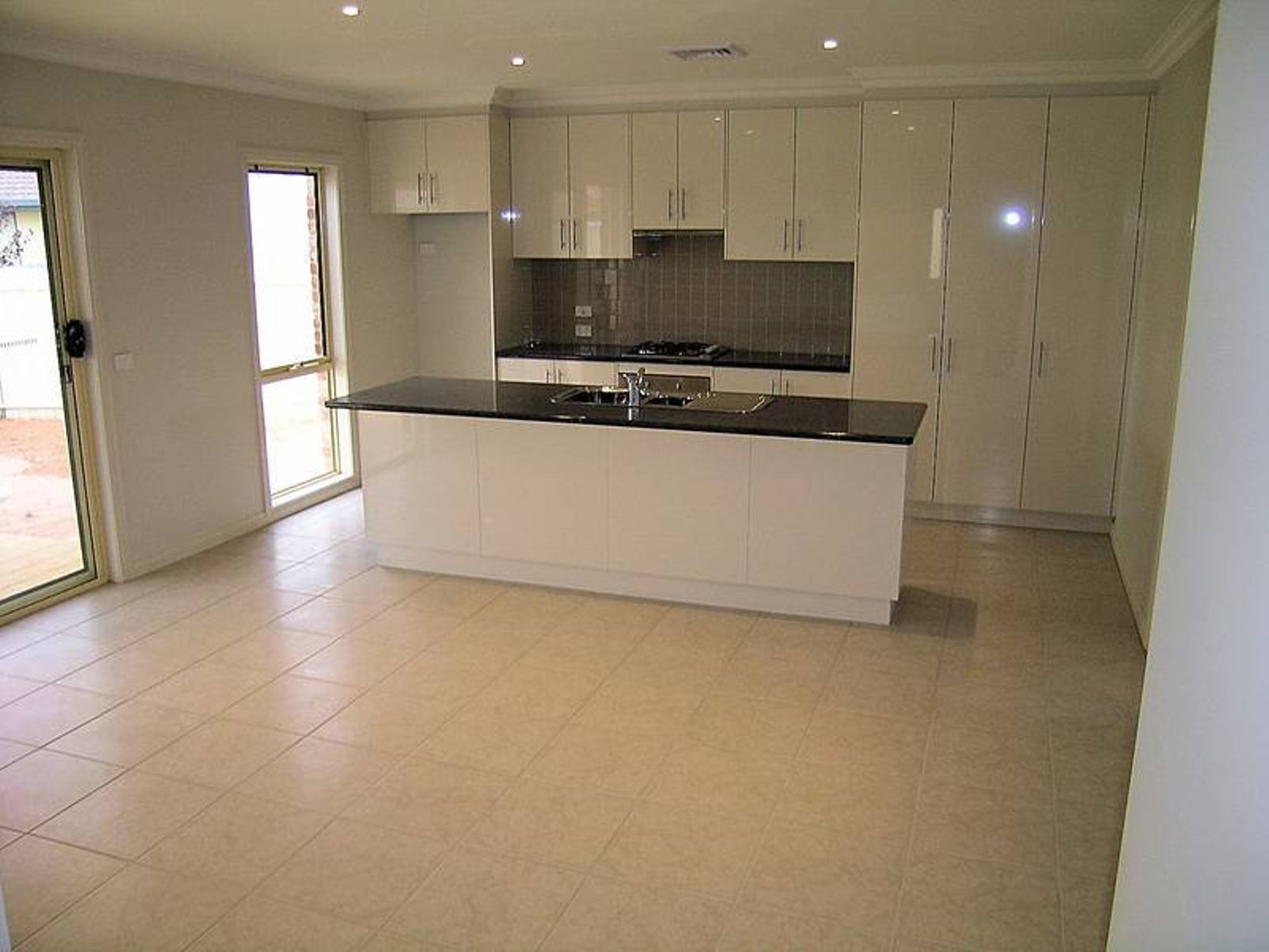 2/24 Canterbury Drive, Mildura - Thumbnail 5