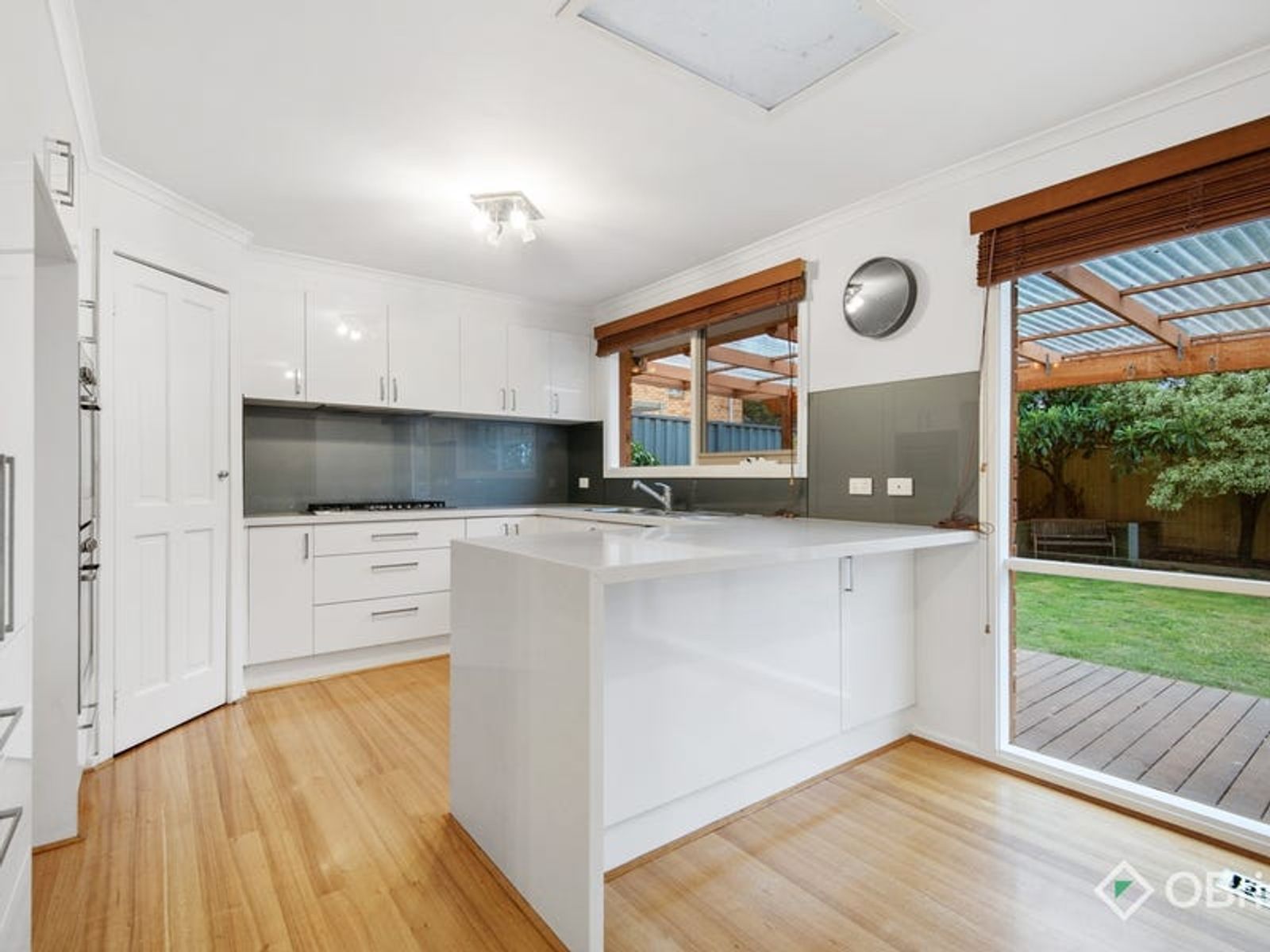 2 Moya Close, Endeavour Hills, VIC 3802, Endeavour Hills - Thumbnail 3