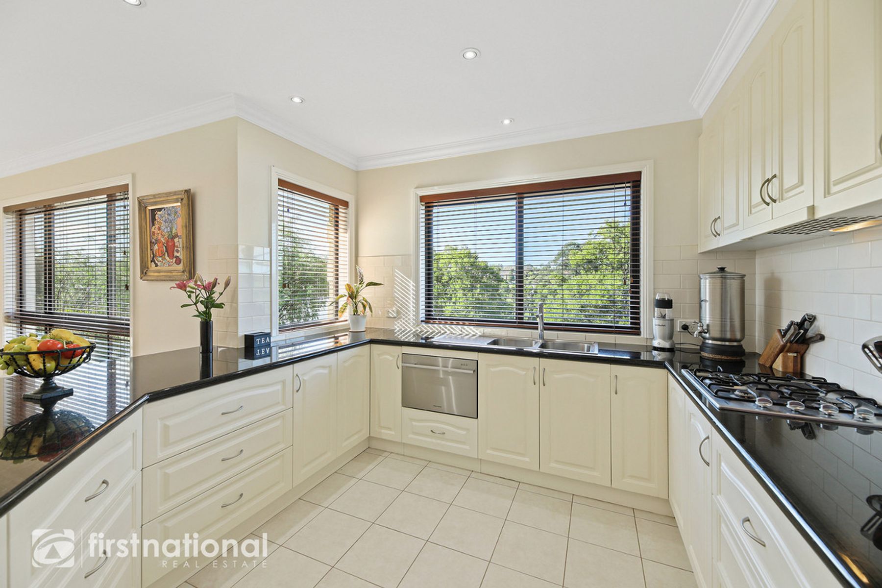 19 Myrtle Crescent, Warragul, VIC 3820, Warragul - Thumbnail 4