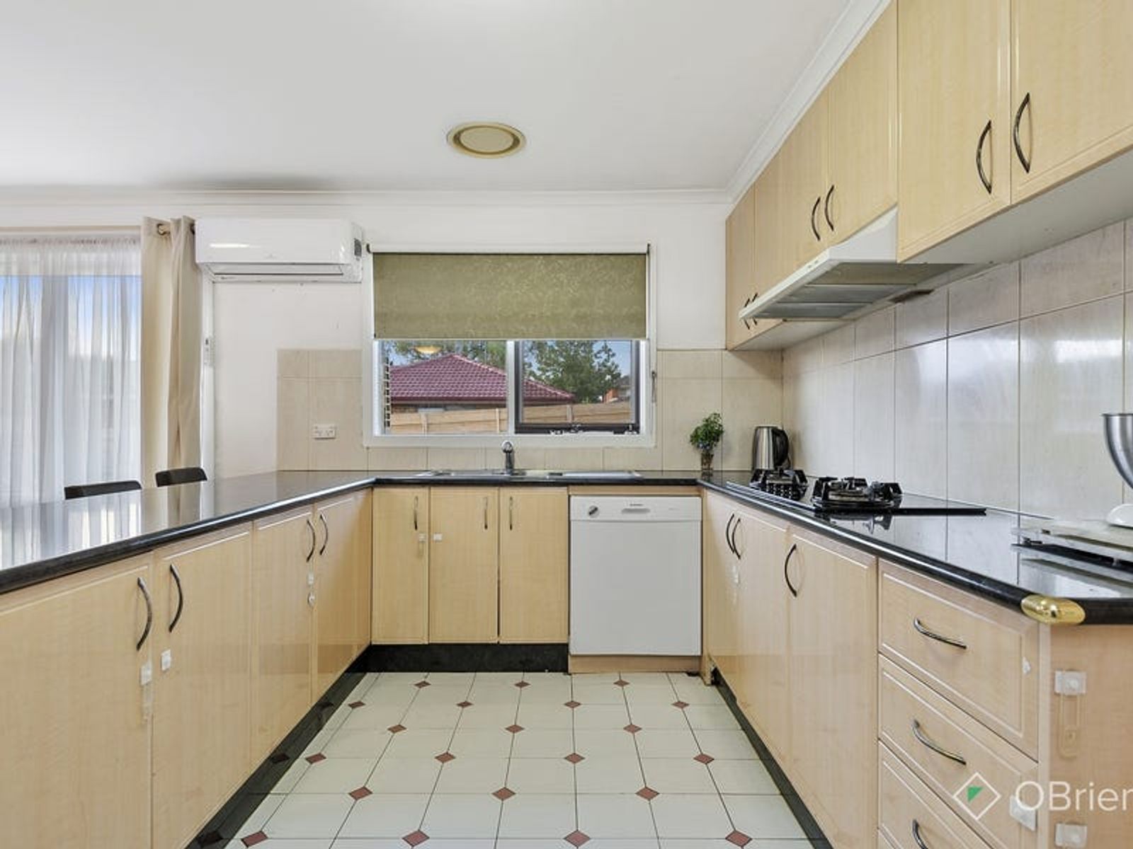 1 Plumpton Court, Endeavour Hills, VIC 3802, Endeavour Hills - Thumbnail 3