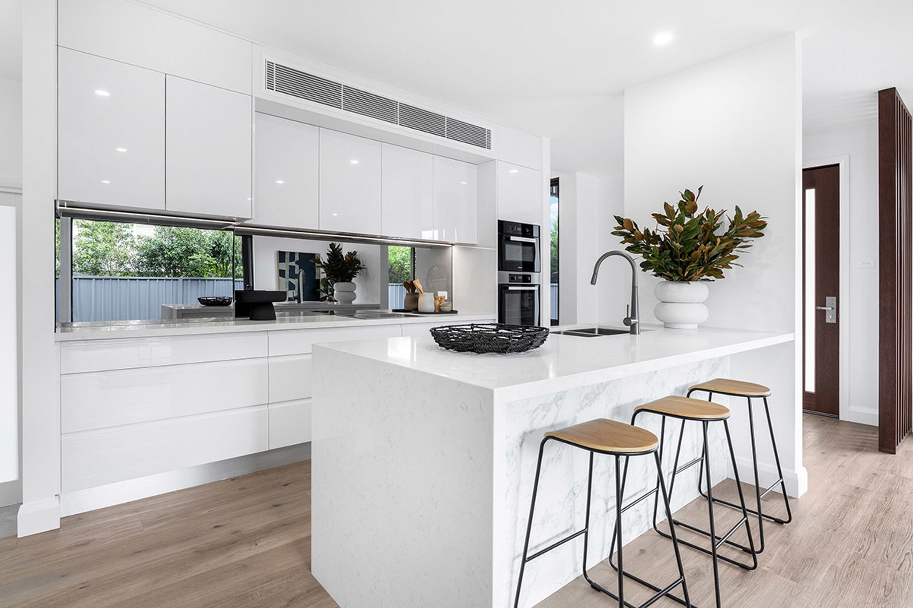 2/129 Gordon Avenue, Hamilton South NSW 2303, Merewether - Thumbnail 3