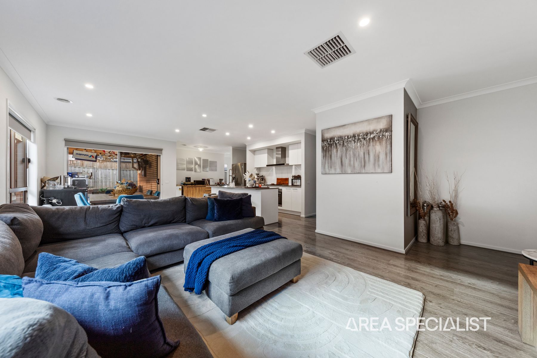 35 Garrard Crescent, Clyde, VIC 3978, Clyde - Thumbnail 8