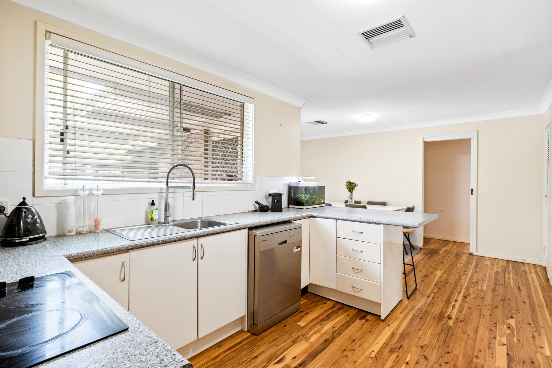 42 Bayley Road, South Penrith, NSW 2750, South Penrith - Thumbnail 6