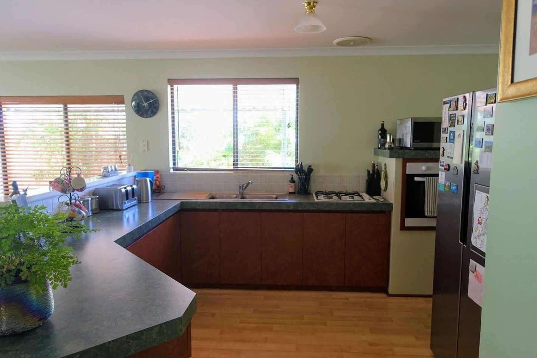 1 Mirabeau Mews, Bibra Lake WA 6163, Bibra Lake - Thumbnail 2