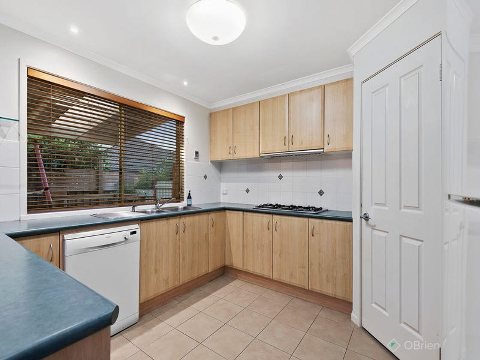 10 Sherbrooke Court, Narre Warren South, VIC 3805, Narre Warren South - Thumbnail 2