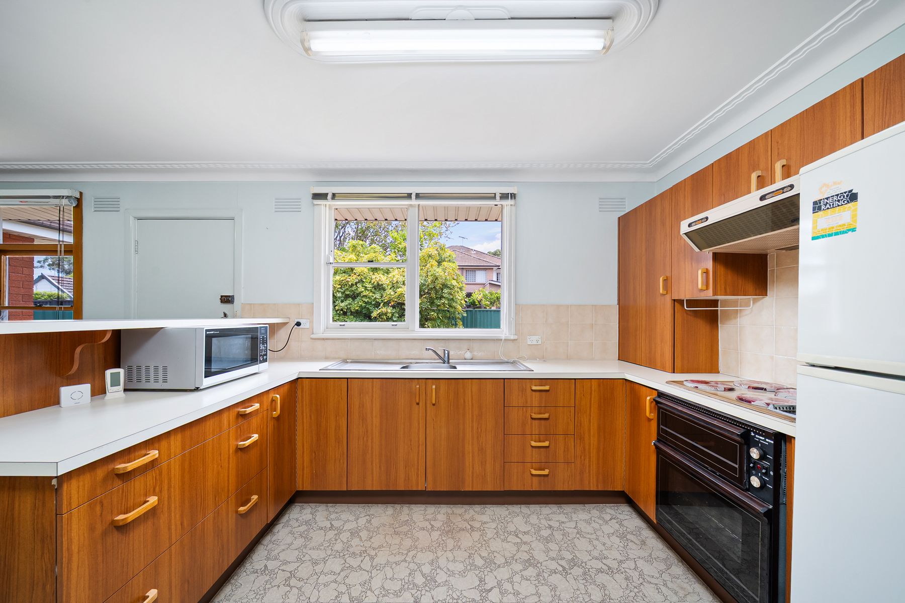 8 Lillian Crescent, Revesby NSW 2212, Revesby - Thumbnail 5